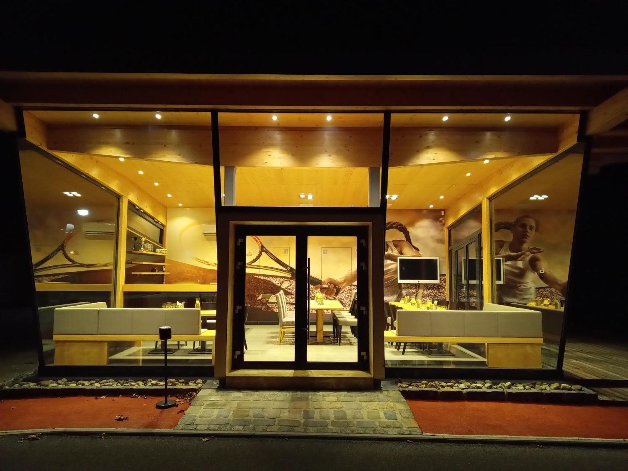 צ'סקה בודיוביצה Villa Resort & Organic Spa - Zahajen Prodej Letni Sezony מראה חיצוני תמונה