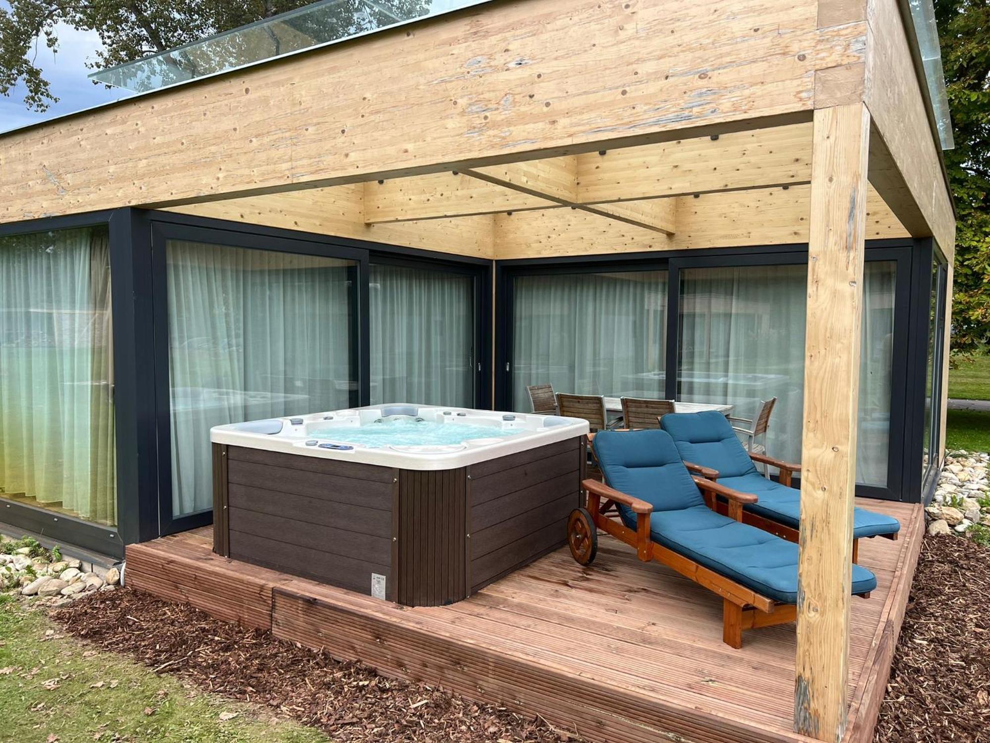 צ'סקה בודיוביצה Villa Resort & Organic Spa - Letni Sezona V Prodeji מראה חיצוני תמונה